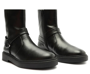 Bota Anacapri Cano Curto Bold Triângulo Metálico Preta