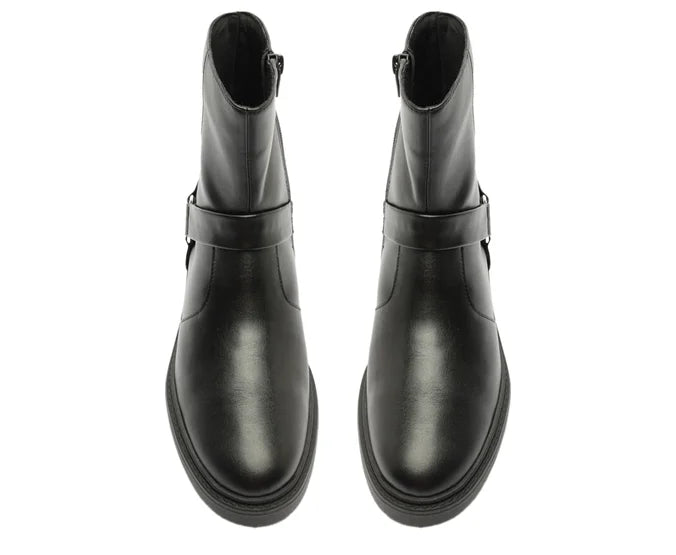 Bota Anacapri Cano Curto Bold Triângulo Metálico Preta